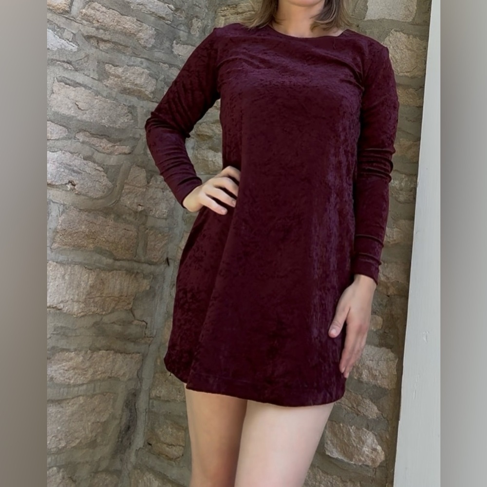 Velvet Long Sleeved Dress - Picture 2 of 7